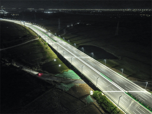  金义中央大道通车│三思智慧综合杆&道路照明系统方案点亮23公里智慧公路整体照明品质大提升